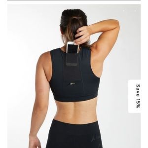UNOPENED, NEVER USED Oiselle Flyout Bra in Black